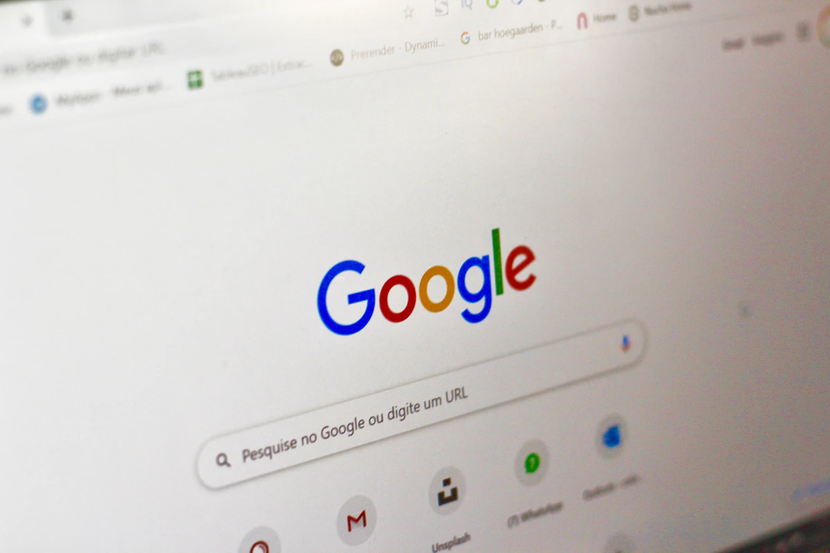 Página de pesquisa do Google aberta num ecrã de computador