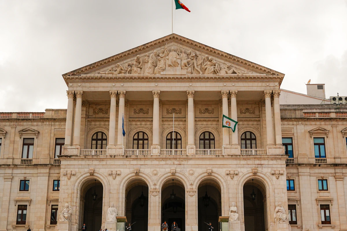 Fachada do Palácio de São Bento, sede da Assembleia da República, em Lisboa